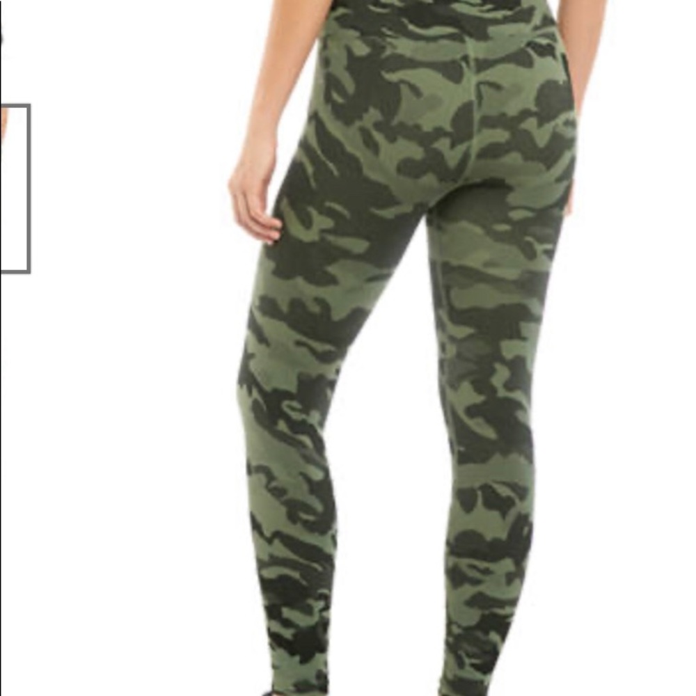 Good Karma SET camo set Green NWT - Picture 6 of 8
